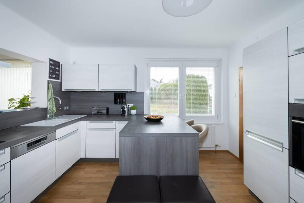 Pörtschach am Wörthersee Schoenes Ferienhaus Mit Garten מראה חיצוני תמונה