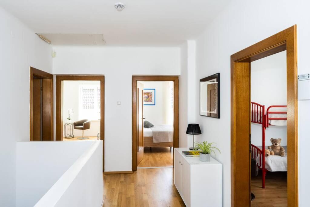 Pörtschach am Wörthersee Schoenes Ferienhaus Mit Garten מראה חיצוני תמונה